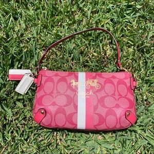 SOLD FOR $10 Y2K Pink Coach Purse/Wrist Slit